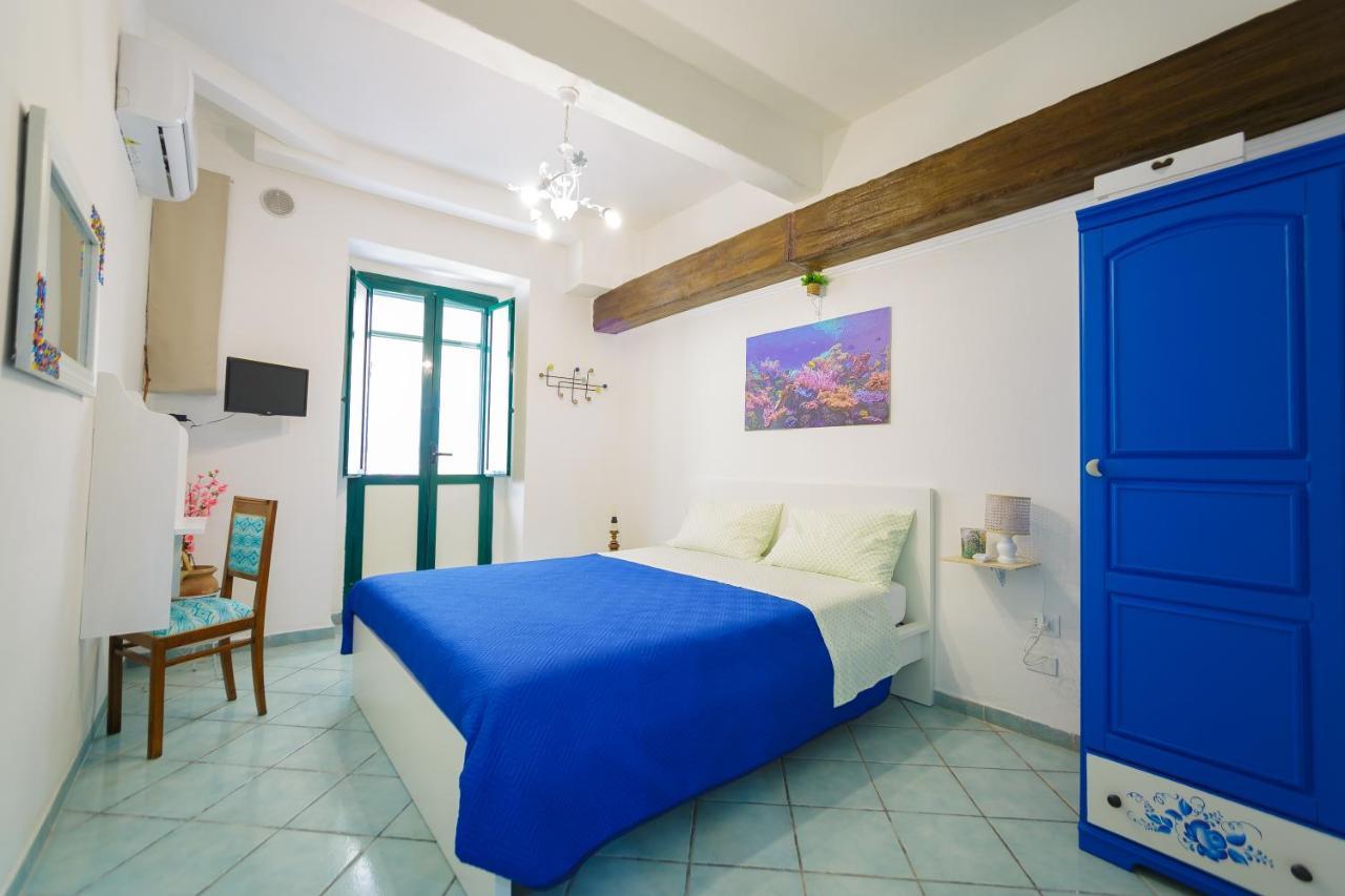 Appartement Ti Porto Al Centro Unforgettable Moments à Salernes Extérieur photo