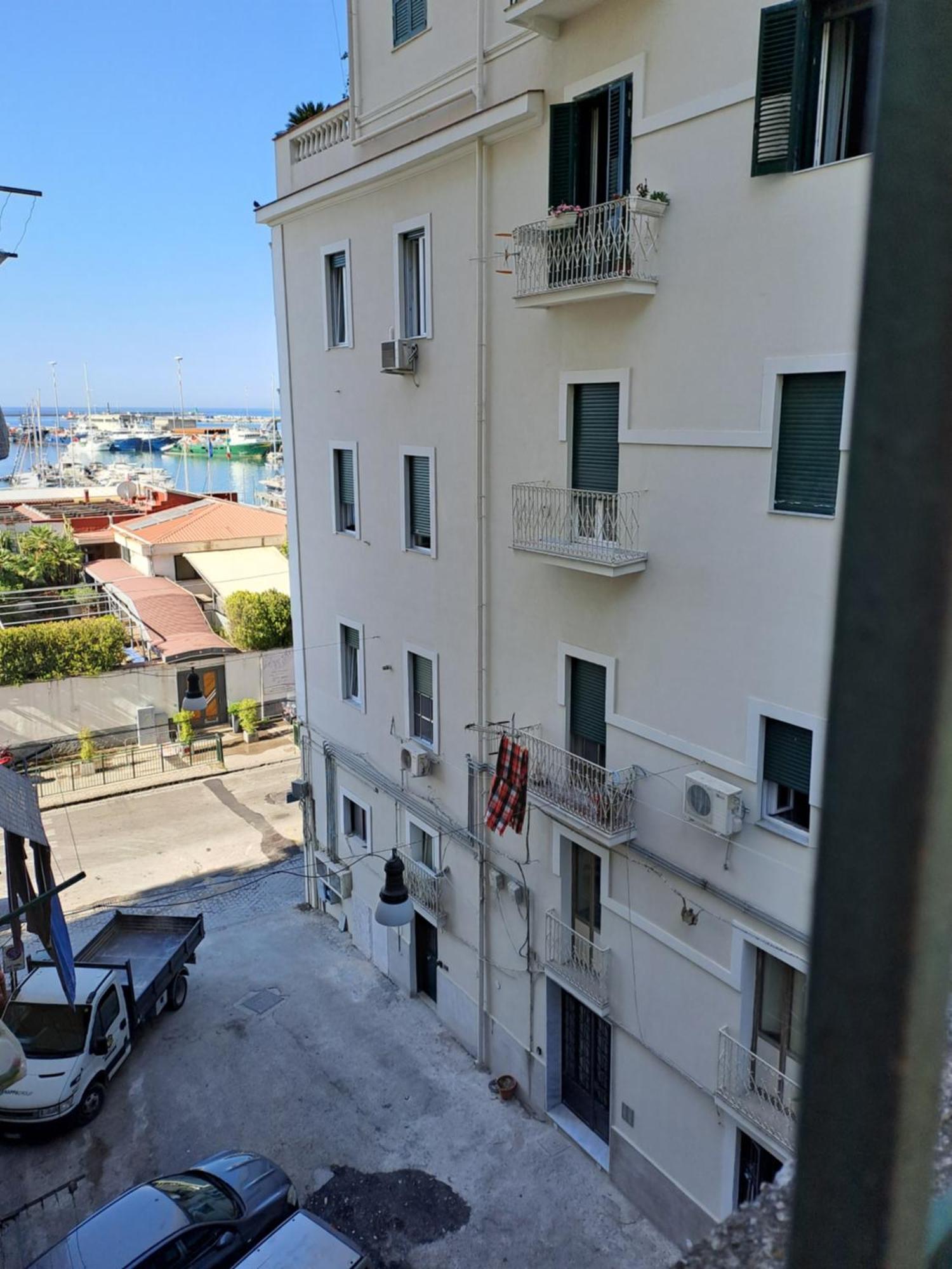 Appartement Ti Porto Al Centro Unforgettable Moments à Salernes Extérieur photo